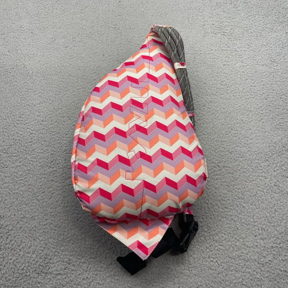 KAVU Rope‎ Bag Pink Chevron Canvas Adjustable Strap Crossbody Sling Backpack